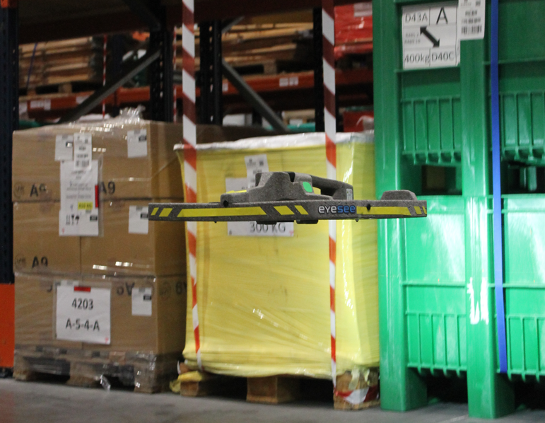 Le drone EYESEE fait un inventaire logistique